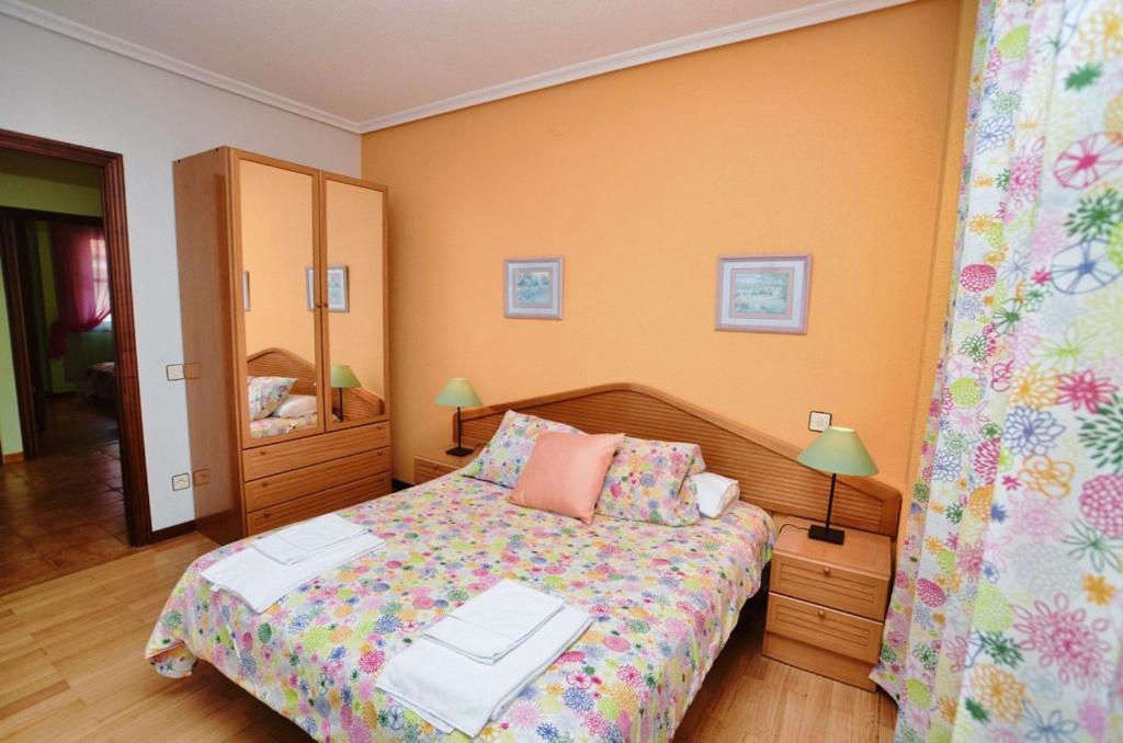 Apartamento Playas De Quejo Isla Plana Екстериор снимка