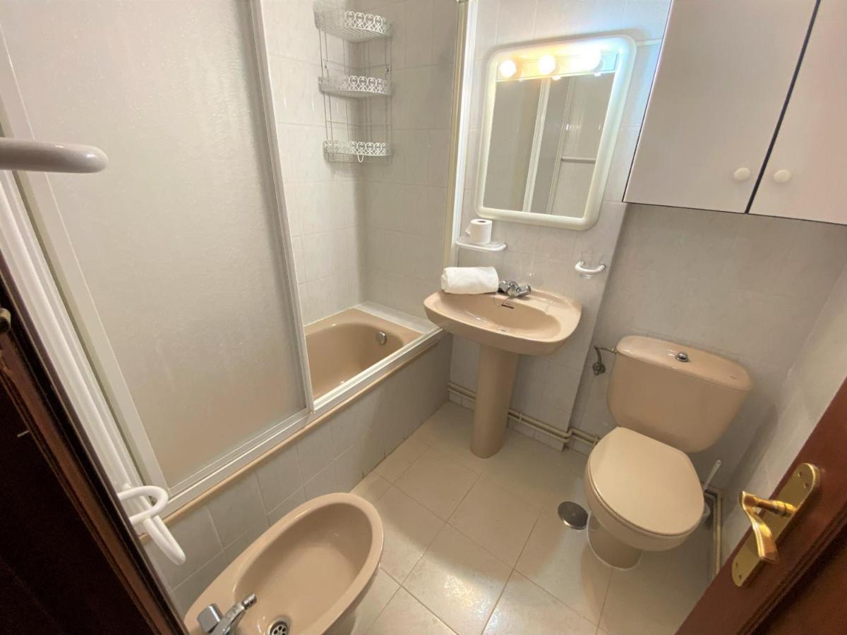 Apartamento Playas De Quejo Isla Plana Екстериор снимка